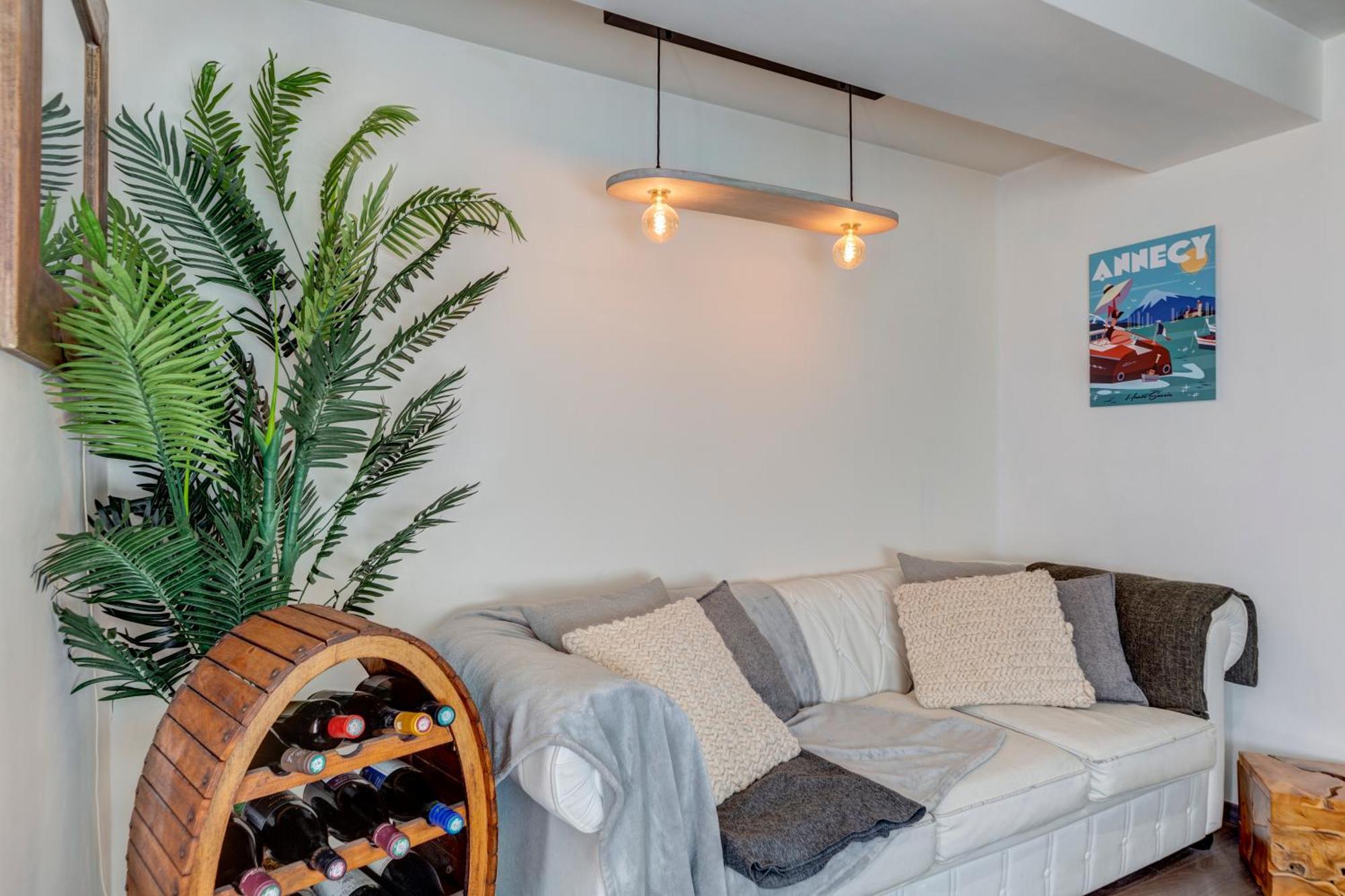 Appartement Le Pura Vida, Hyper Centre Terrasse + Parking à Annecy Extérieur photo