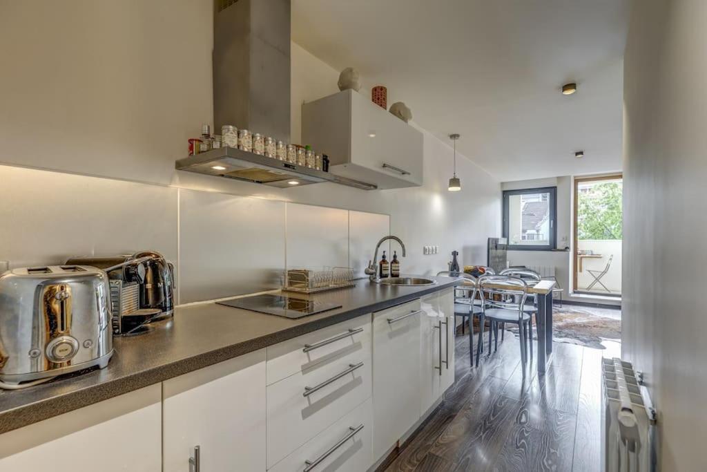 Appartement Le Pura Vida, Hyper Centre Terrasse + Parking à Annecy Extérieur photo